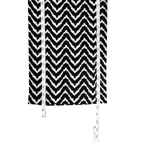 AB Studio Black and White Chevron Wide Leg Pants - Picture 11 of 11